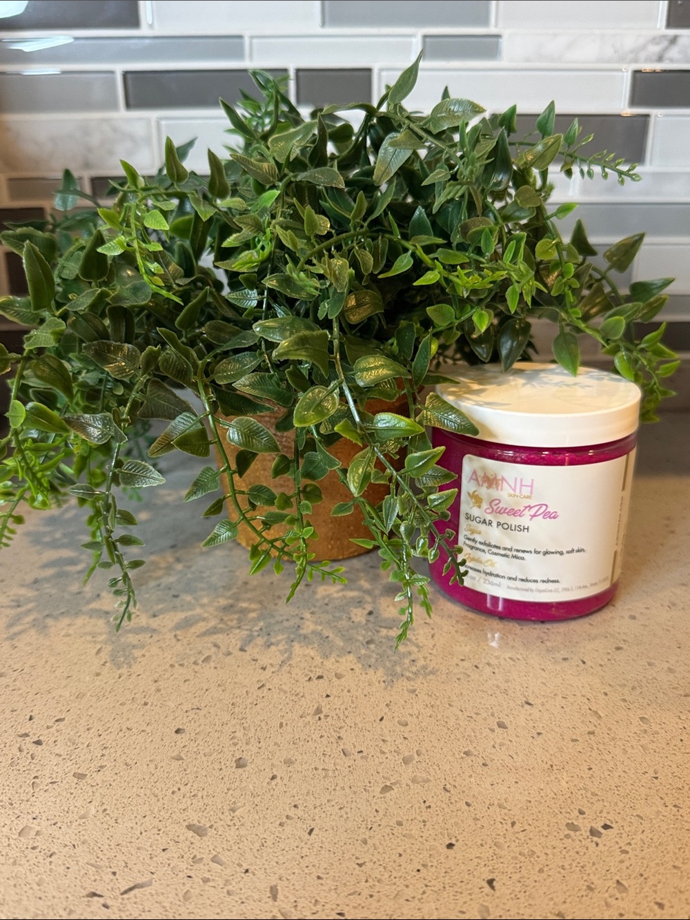 AMINNAH - Sweet Pea Sugar Scrub